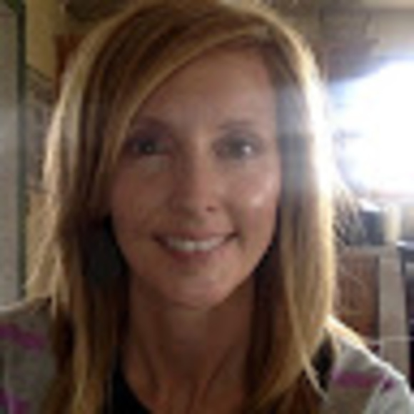 Meet your Posher, Heather - Picture 1 of 1